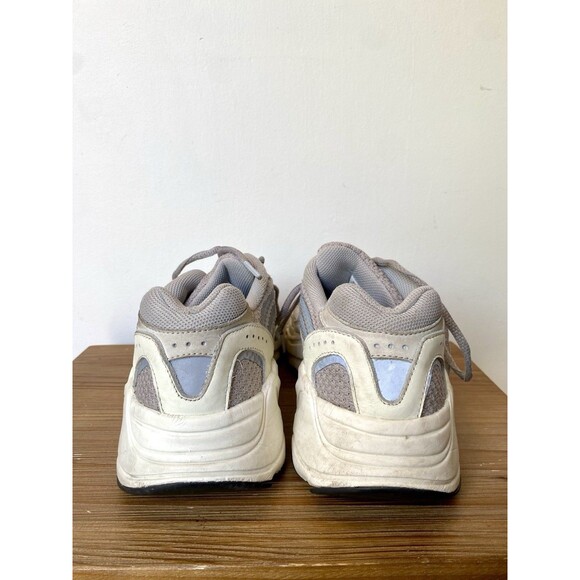 Adidas Yeezy Boost Sneakers 700 V2 Low Static Size 10 EF2829 Grey Shoes - Picture 4 of 10